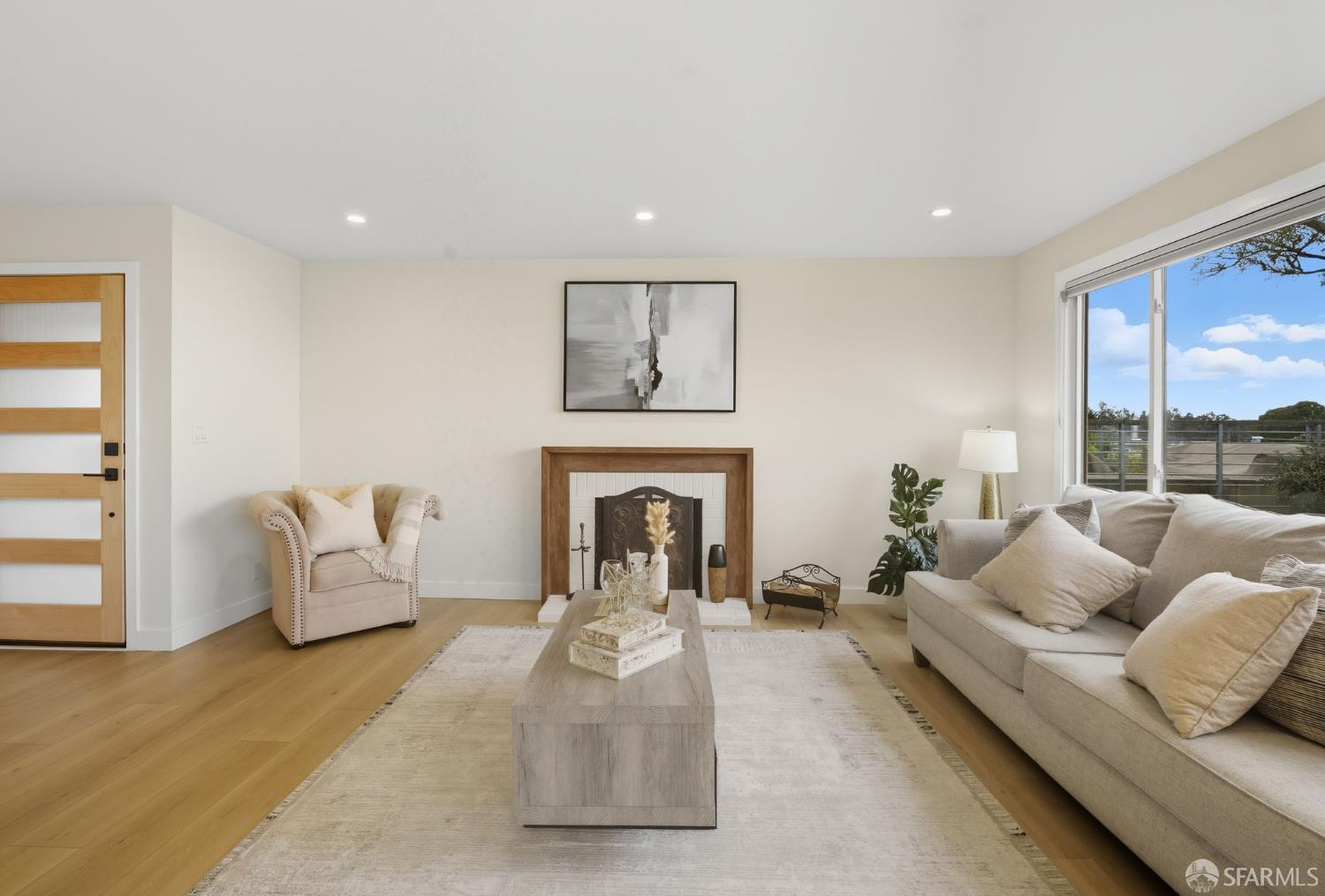 Detail Gallery Image 7 of 78 For 81 Skyview Way, San Francisco,  CA 94131 - 4 Beds | 2/1 Baths