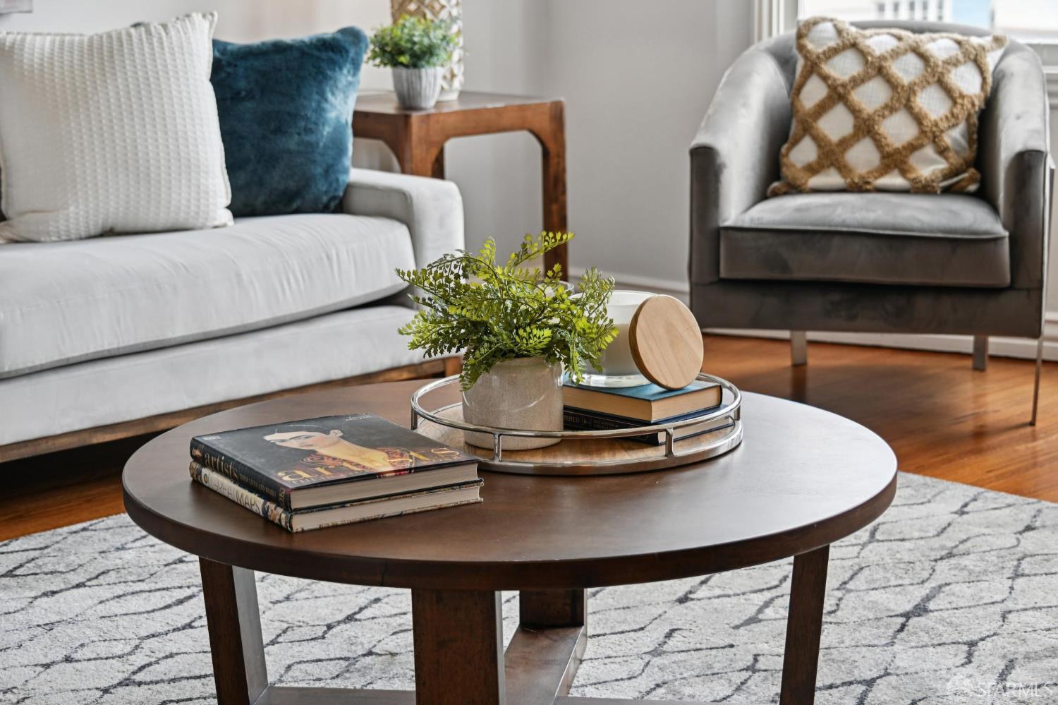 Photo #6: 425072058 Listing 