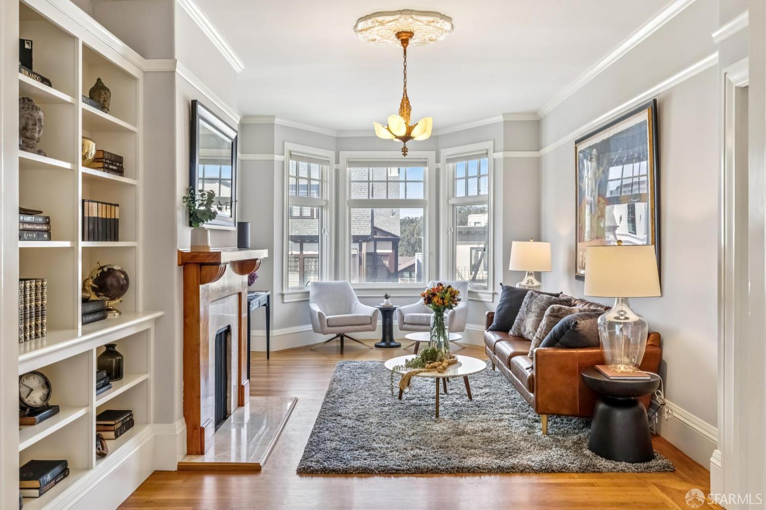 Photo #2: 425073411 Listing 