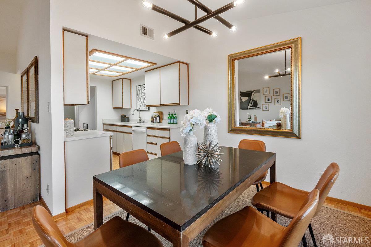 Detail Gallery Image 13 of 50 For 200 Bayview Cir, San Francisco,  CA 94124 - 3 Beds | 2/1 Baths