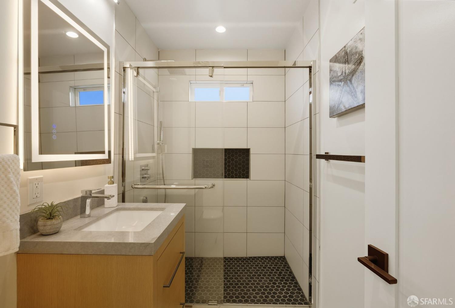 Detail Gallery Image 19 of 78 For 81 Skyview Way, San Francisco,  CA 94131 - 4 Beds | 2/1 Baths