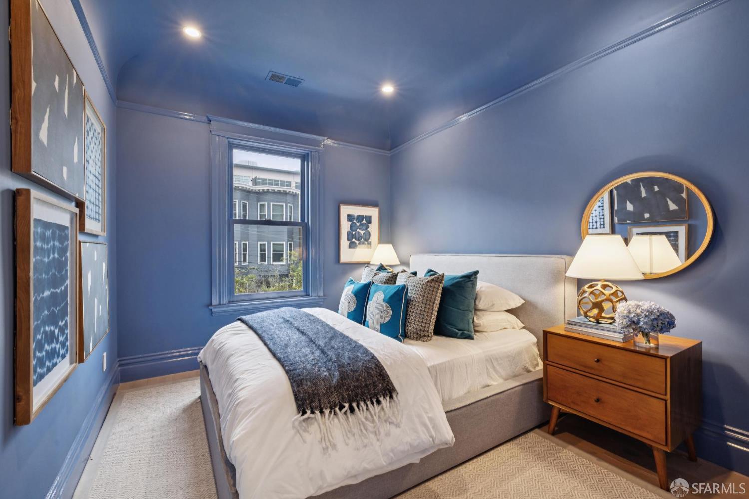 Detail Gallery Image 6 of 15 For 2137 Grove St, San Francisco,  CA 94117 - 4 Beds | 2 Baths