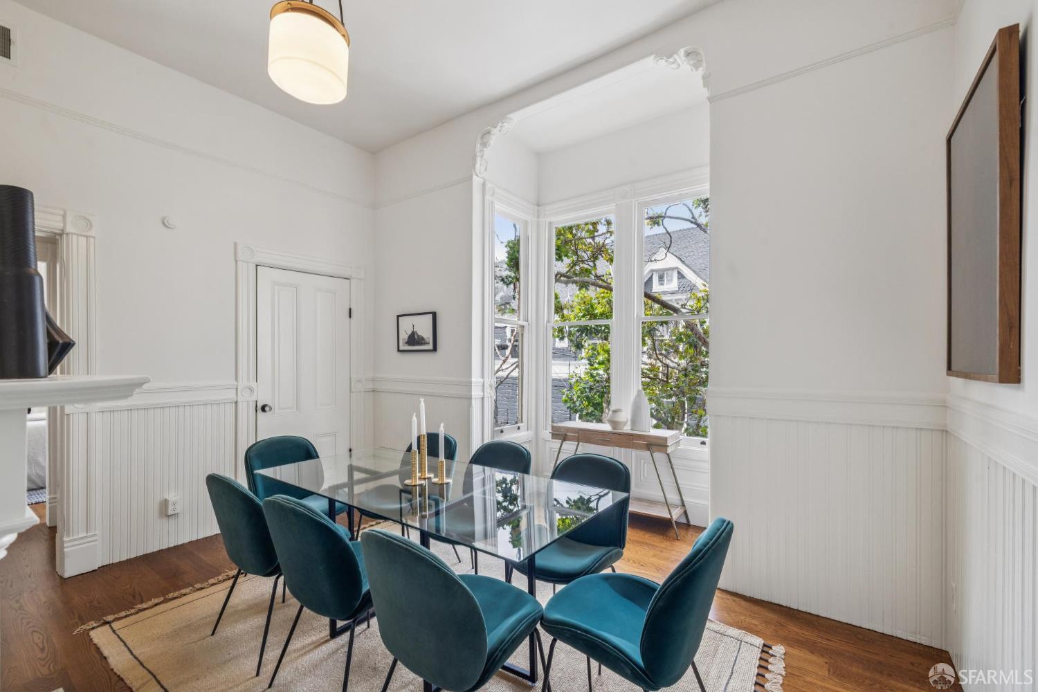 Detail Gallery Image 7 of 28 For 153 Noe St, San Francisco,  CA 94114 - 4 Beds | 2 Baths