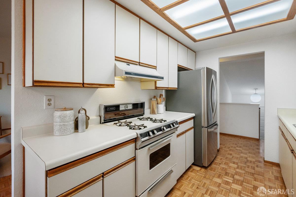 Detail Gallery Image 18 of 50 For 200 Bayview Cir, San Francisco,  CA 94124 - 3 Beds | 2/1 Baths
