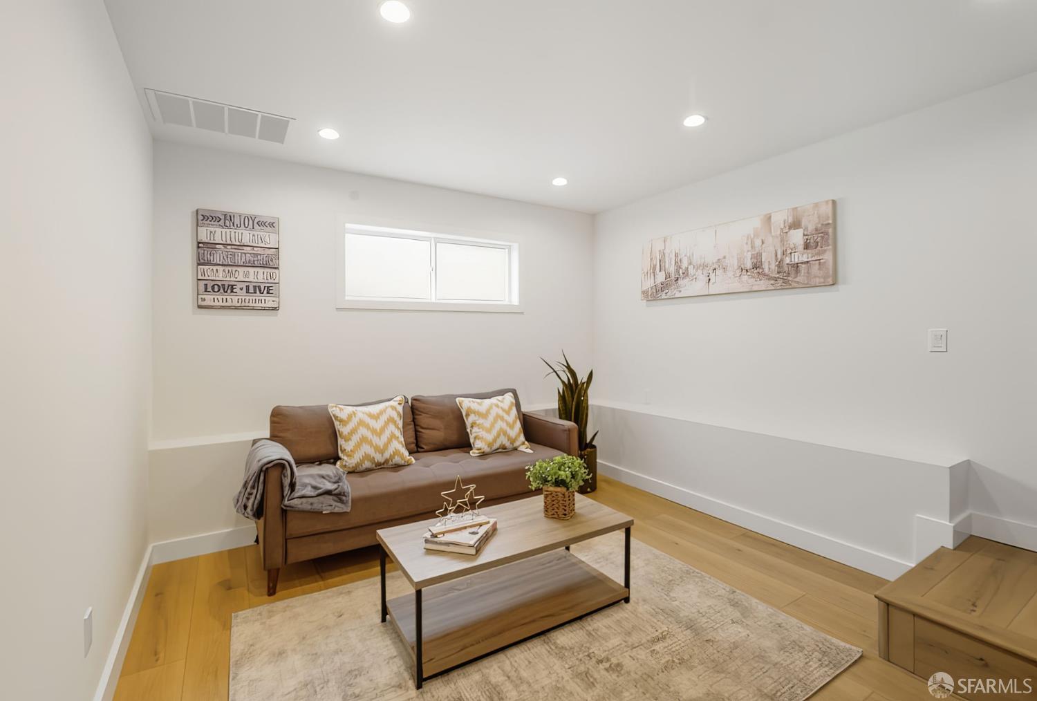 Detail Gallery Image 28 of 78 For 81 Skyview Way, San Francisco,  CA 94131 - 4 Beds | 2/1 Baths