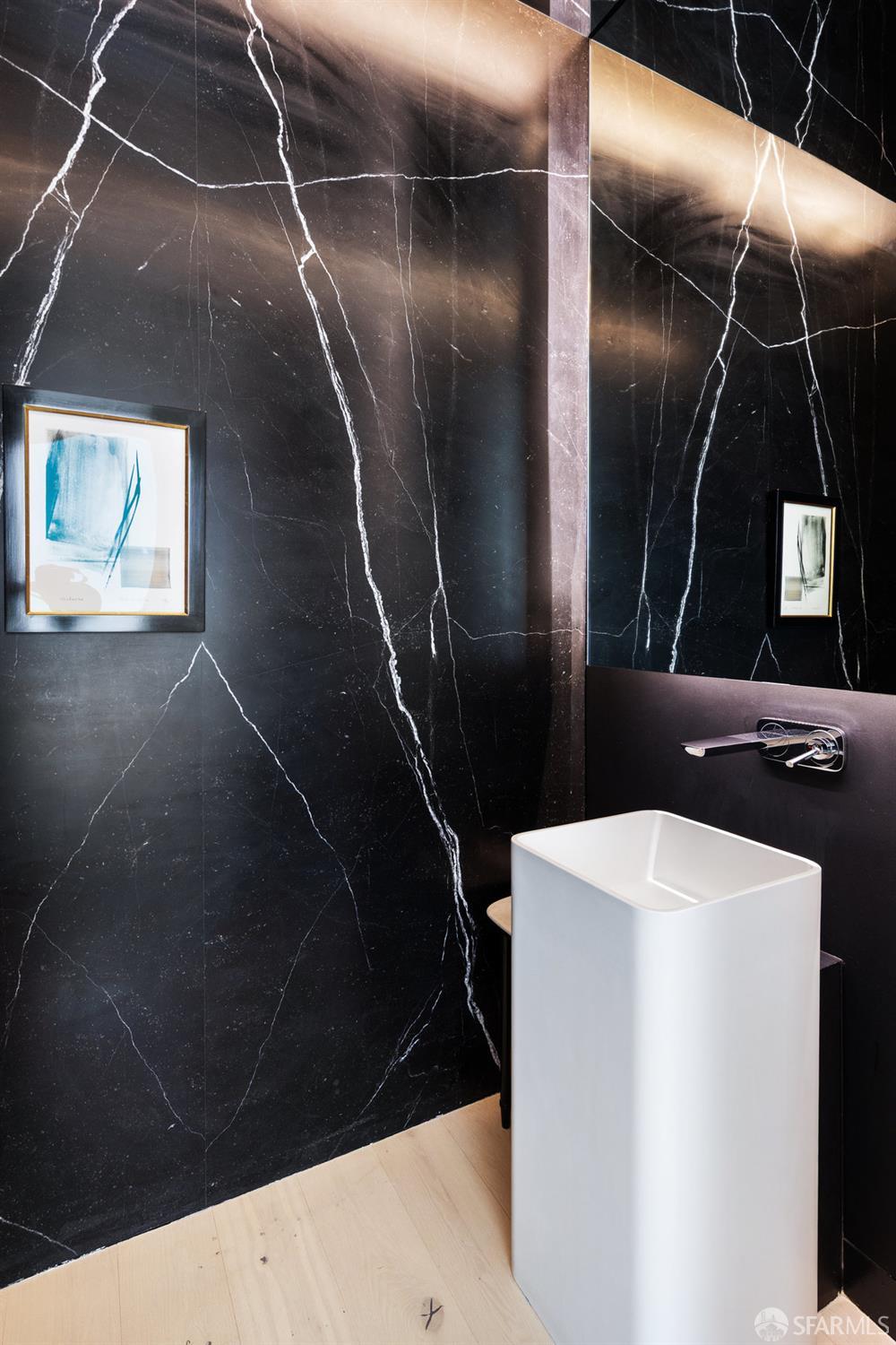 Detail Gallery Image 21 of 61 For 2833 Vallejo St, San Francisco,  CA 94123 - 5 Beds | 6/1 Baths