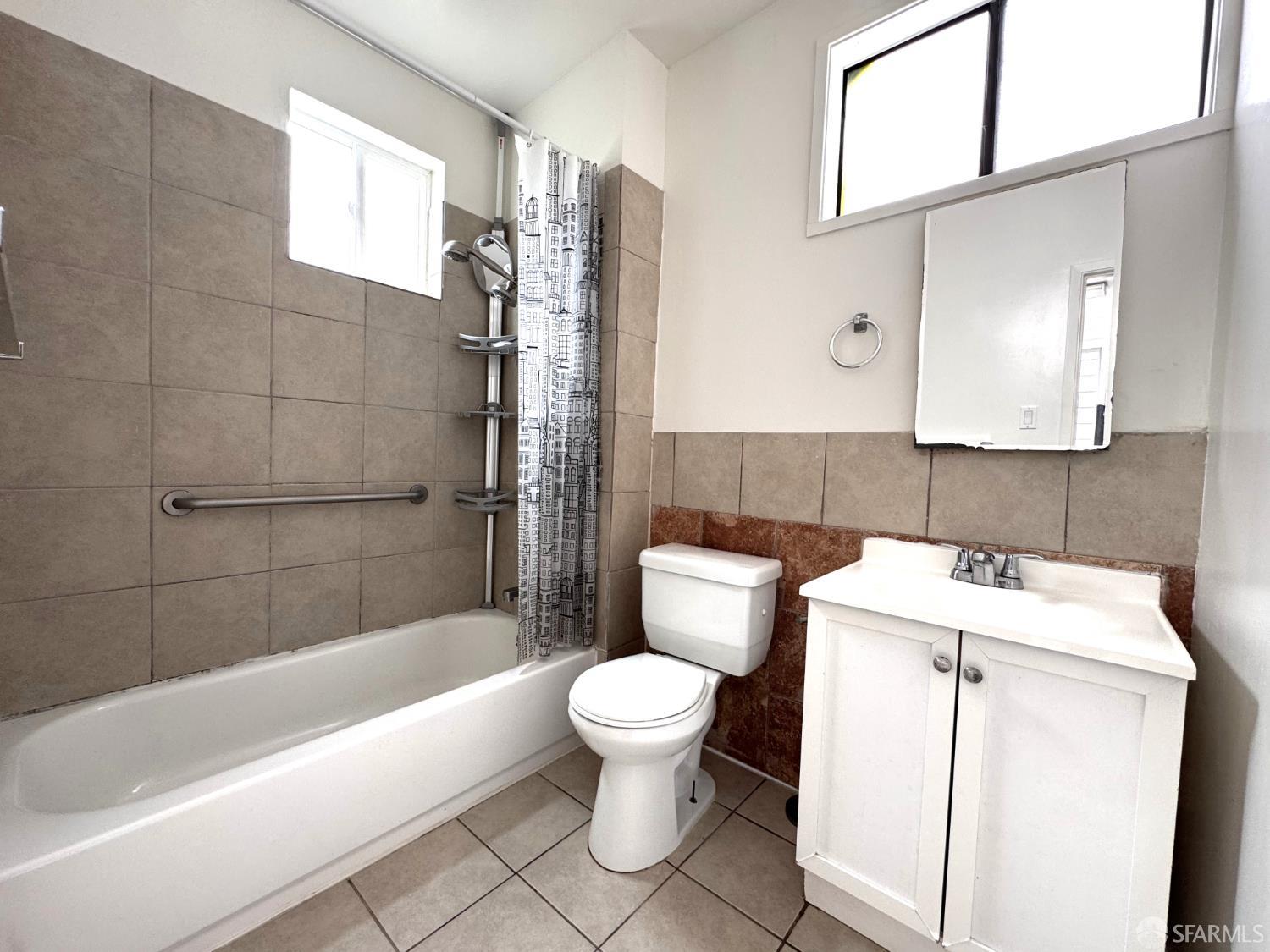 Detail Gallery Image 15 of 37 For 251 Tingley St, San Francisco,  CA 94112 - 3 Beds | 3 Baths