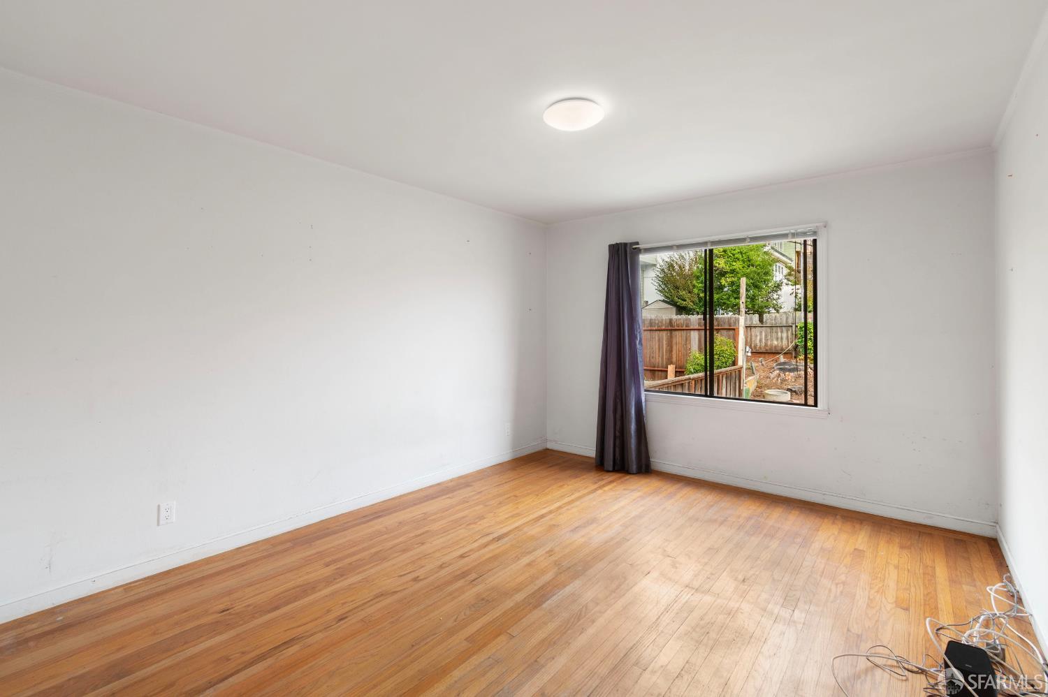 Detail Gallery Image 12 of 29 For 1636 Bacon St, San Francisco,  CA 94134 - 2 Beds | 1 Baths