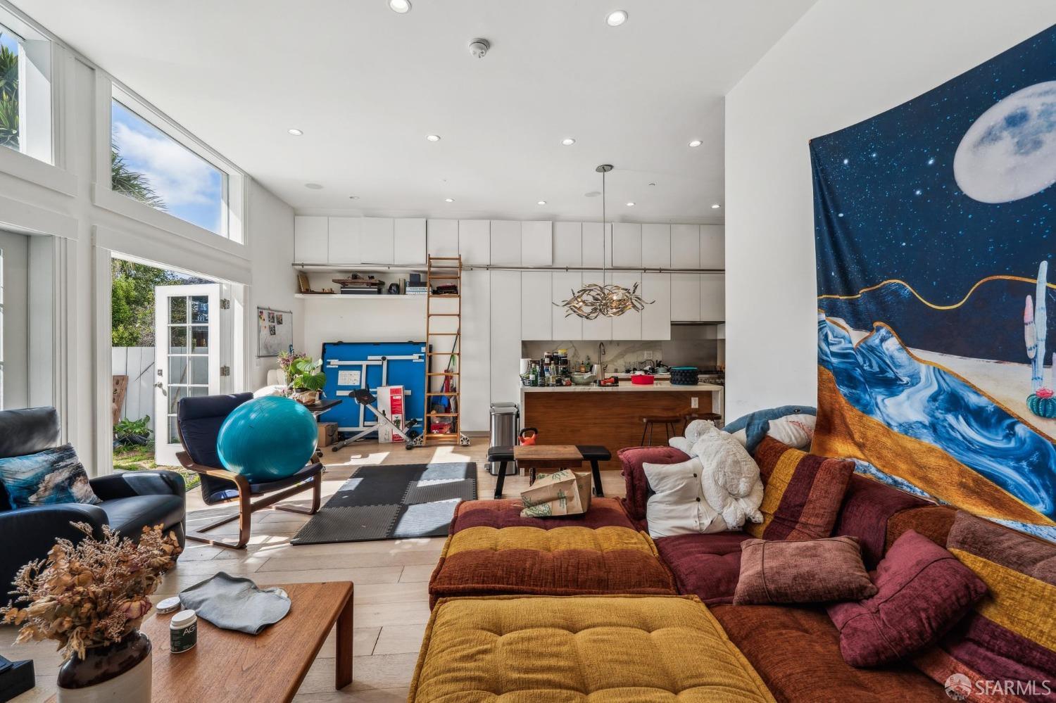 Detail Gallery Image 5 of 51 For 817 Oak St, San Francisco,  CA 94117 - – Beds | – Baths