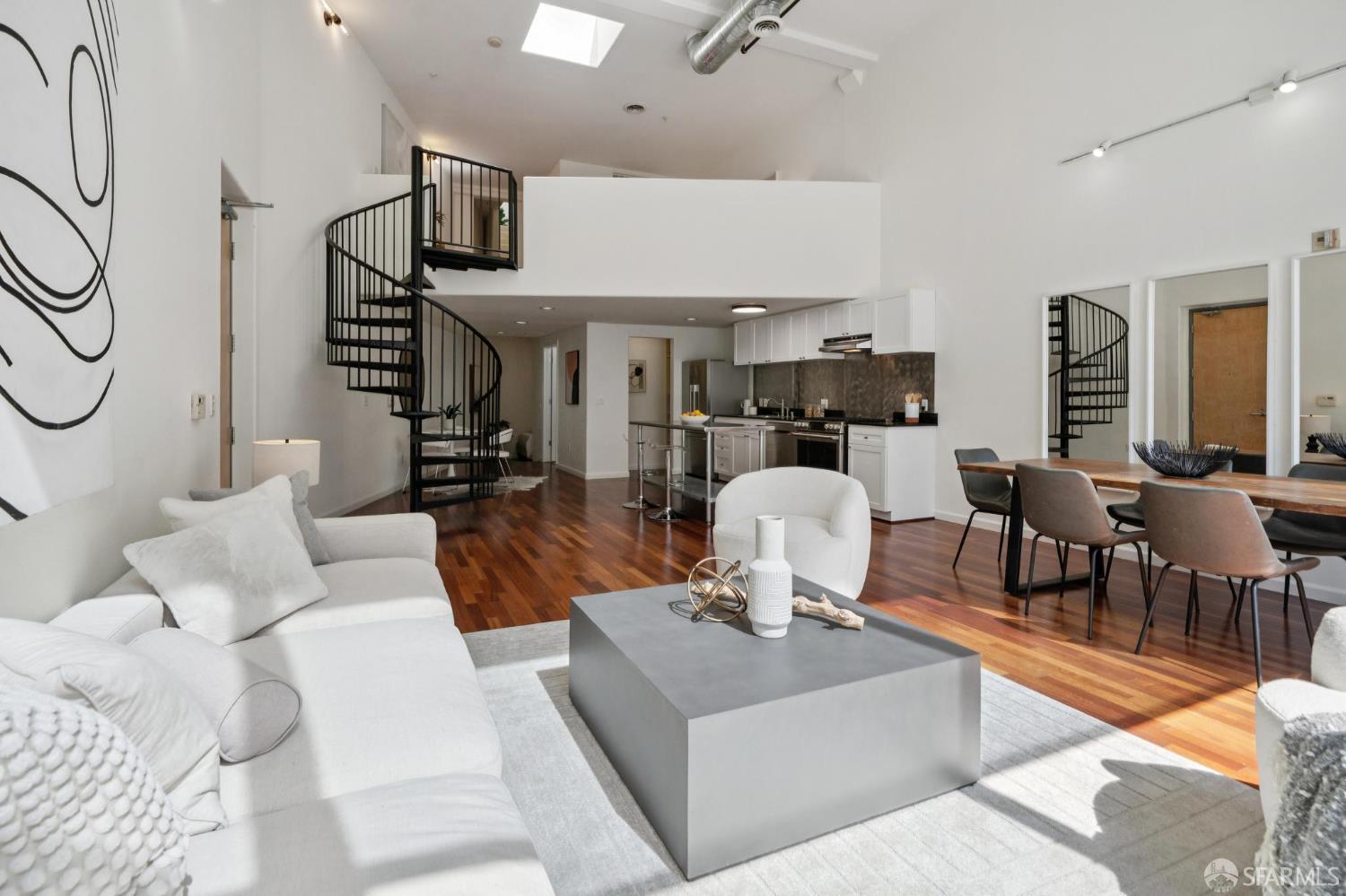Photo #9: 425073287 Listing: Photo #9