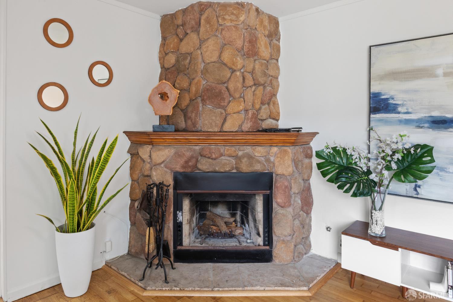 Detail Gallery Image 13 of 22 For 540 Dolphin Dr, Pacifica,  CA 94044 - 3 Beds | 1 Baths