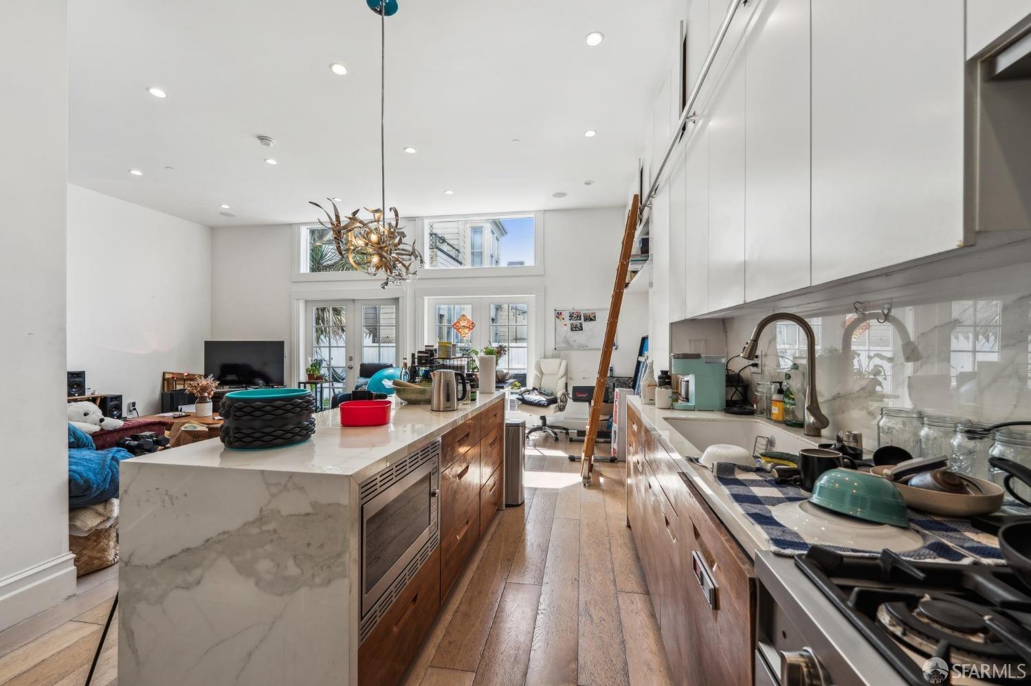 Detail Gallery Image 9 of 51 For 817 Oak St, San Francisco,  CA 94117 - – Beds | – Baths