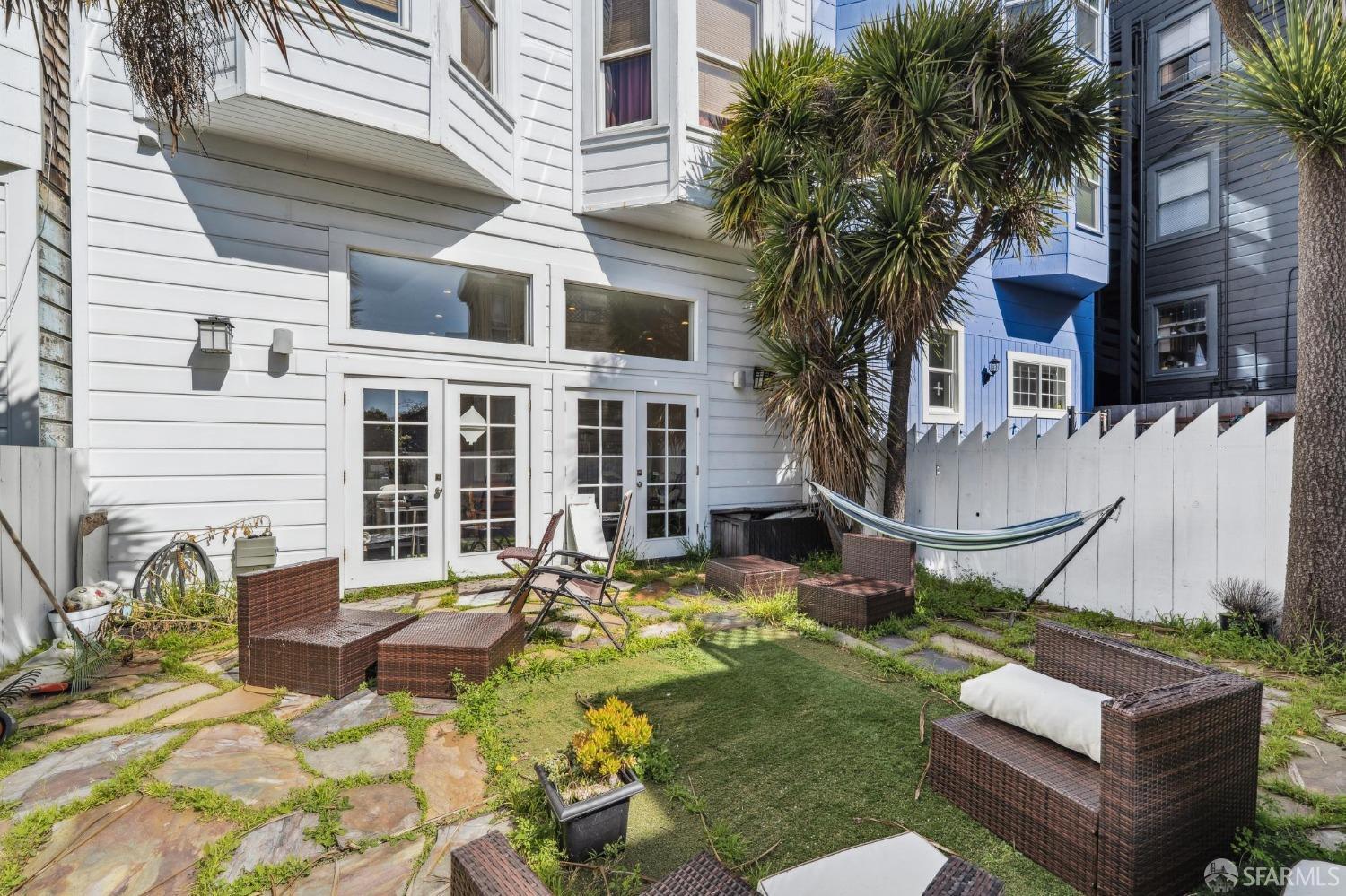Detail Gallery Image 12 of 51 For 817 Oak St, San Francisco,  CA 94117 - – Beds | – Baths