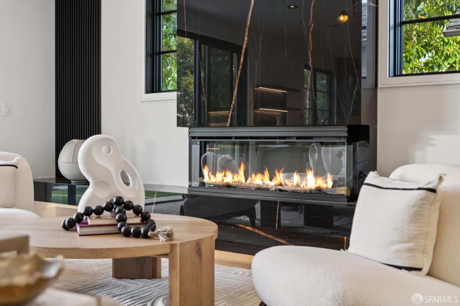Detail Gallery Image 12 of 43 For 14 Channing Rd, Burlingame,  CA 94010 - 4 Beds | 4/1 Baths