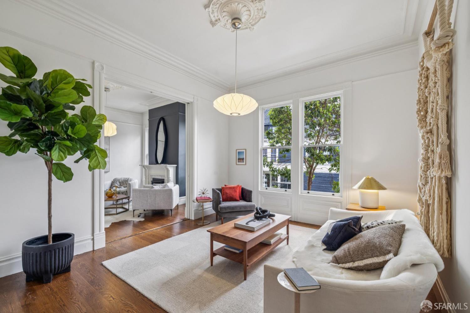 Detail Gallery Image 5 of 28 For 153 Noe St, San Francisco,  CA 94114 - 4 Beds | 2 Baths