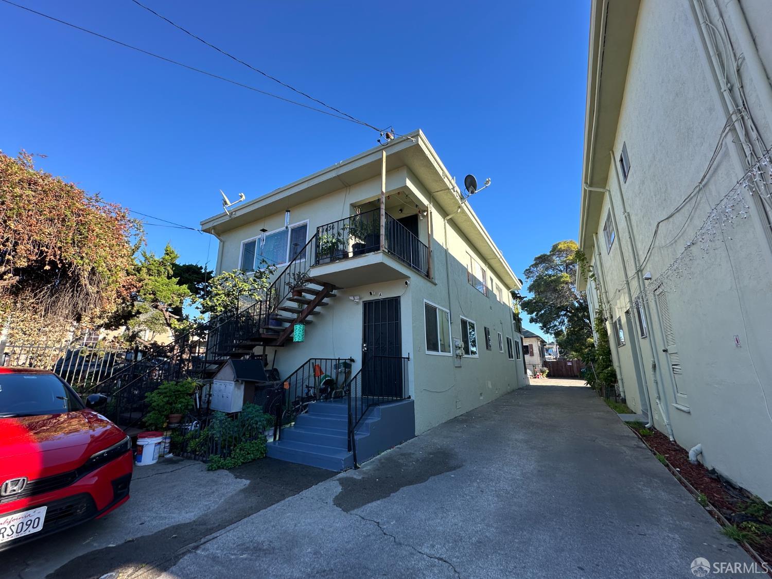 Detail Gallery Image 3 of 23 For 1430 45th Ave, Oakland,  CA 94601 - – Beds | – Baths