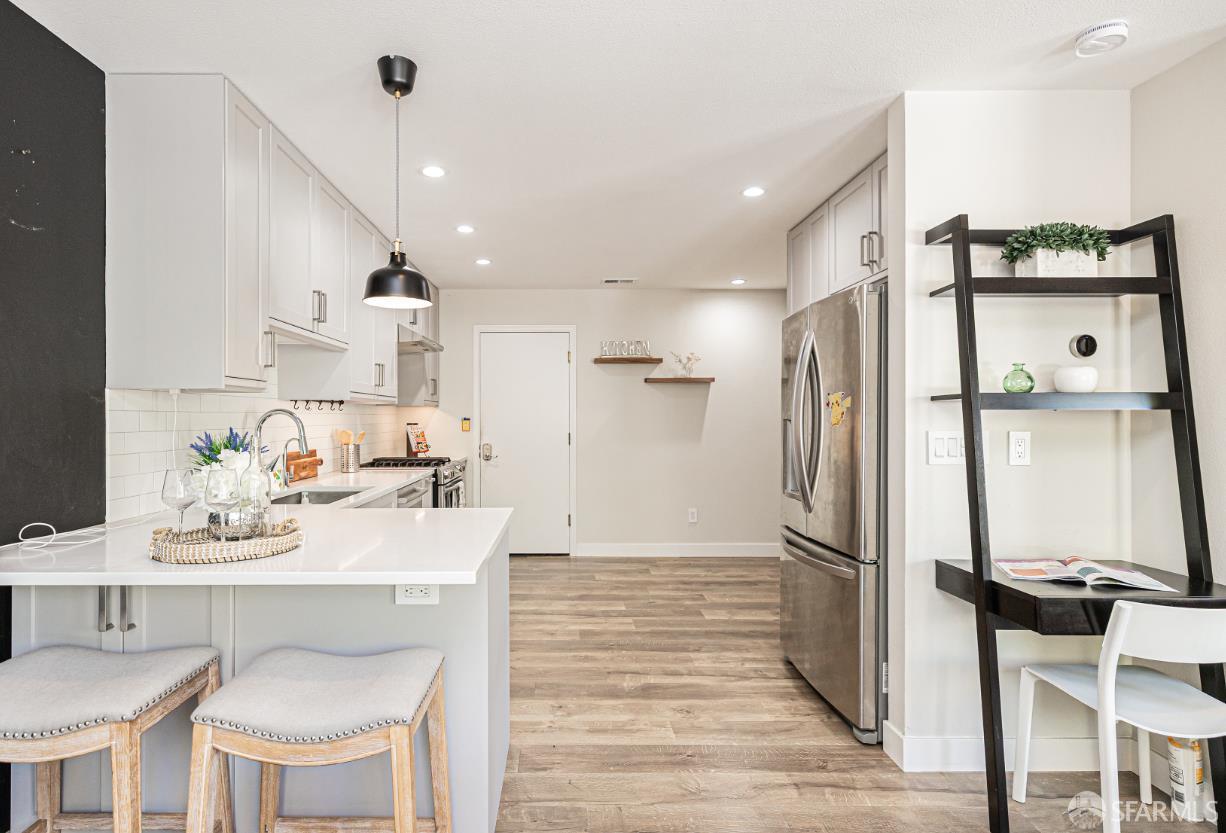 Detail Gallery Image 14 of 27 For 187 Waterford Meadow Ct, Milpitas,  CA 95035 - 3 Beds | 2/1 Baths
