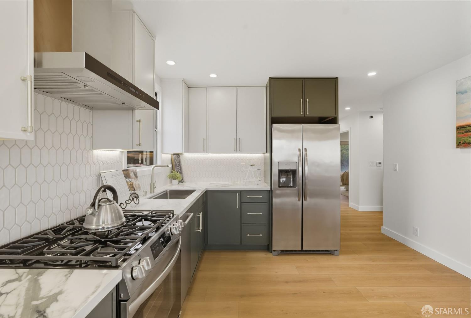 Detail Gallery Image 16 of 78 For 81 Skyview Way, San Francisco,  CA 94131 - 4 Beds | 2/1 Baths