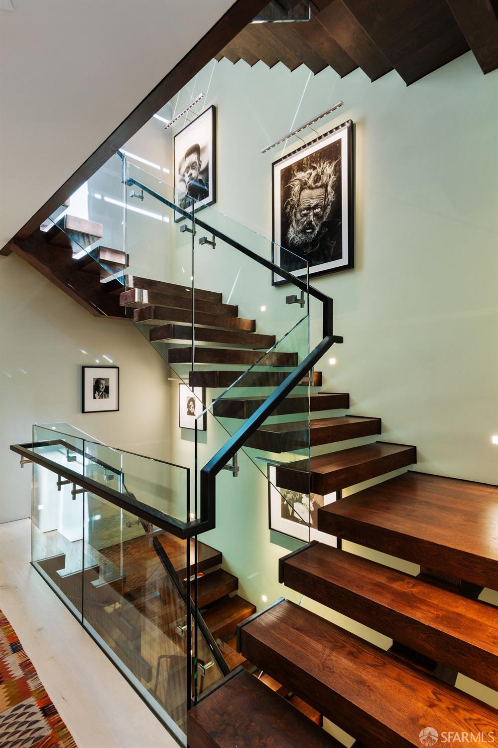 Detail Gallery Image 24 of 61 For 2833 Vallejo St, San Francisco,  CA 94123 - 5 Beds | 6/1 Baths