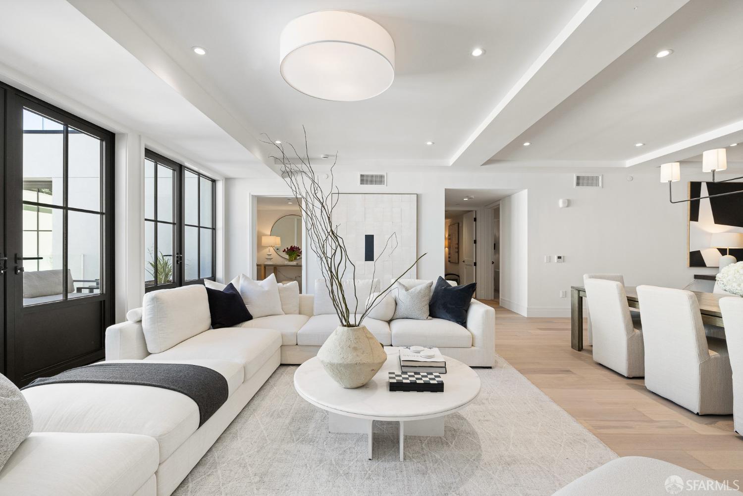 Detail Gallery Image 20 of 39 For 1776 Green St #201,  San Francisco,  CA 94123 - 3 Beds | 3/1 Baths
