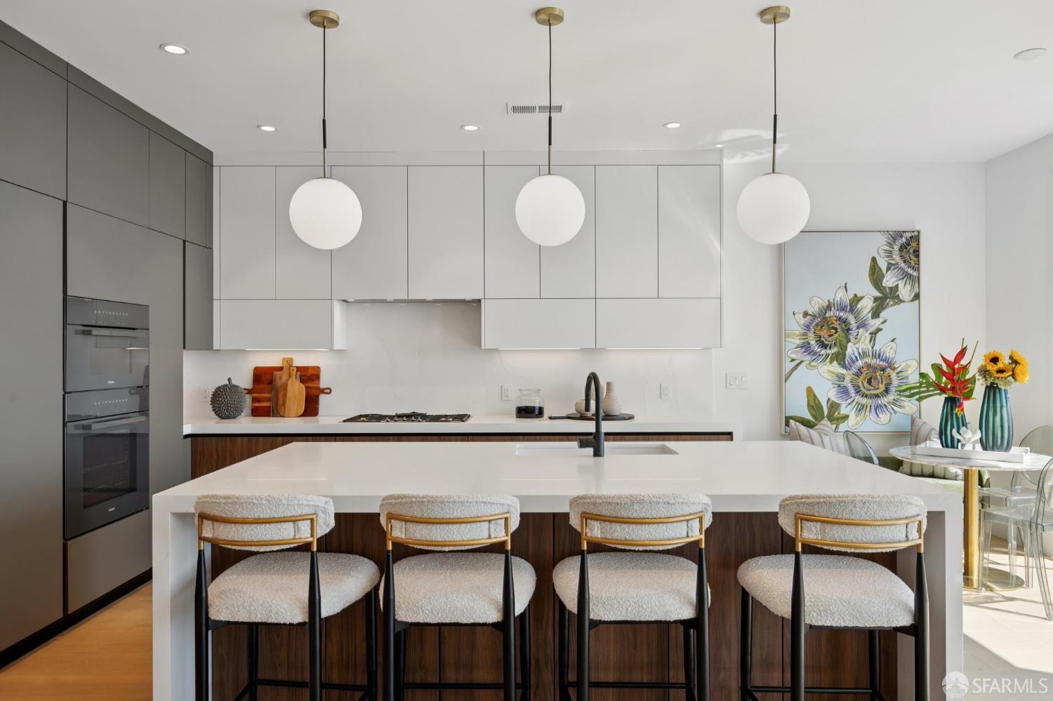 Detail Gallery Image 7 of 25 For 71 Bradford St, San Francisco,  CA 94110 - 4 Beds | 3 Baths