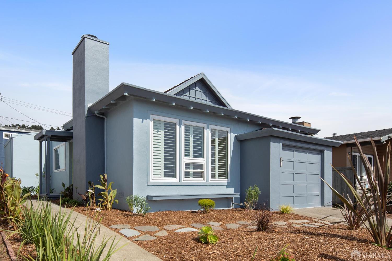 Detail Gallery Image 4 of 44 For 269 Beachview Ave, Pacifica,  CA 94044 - 3 Beds | 1 Baths