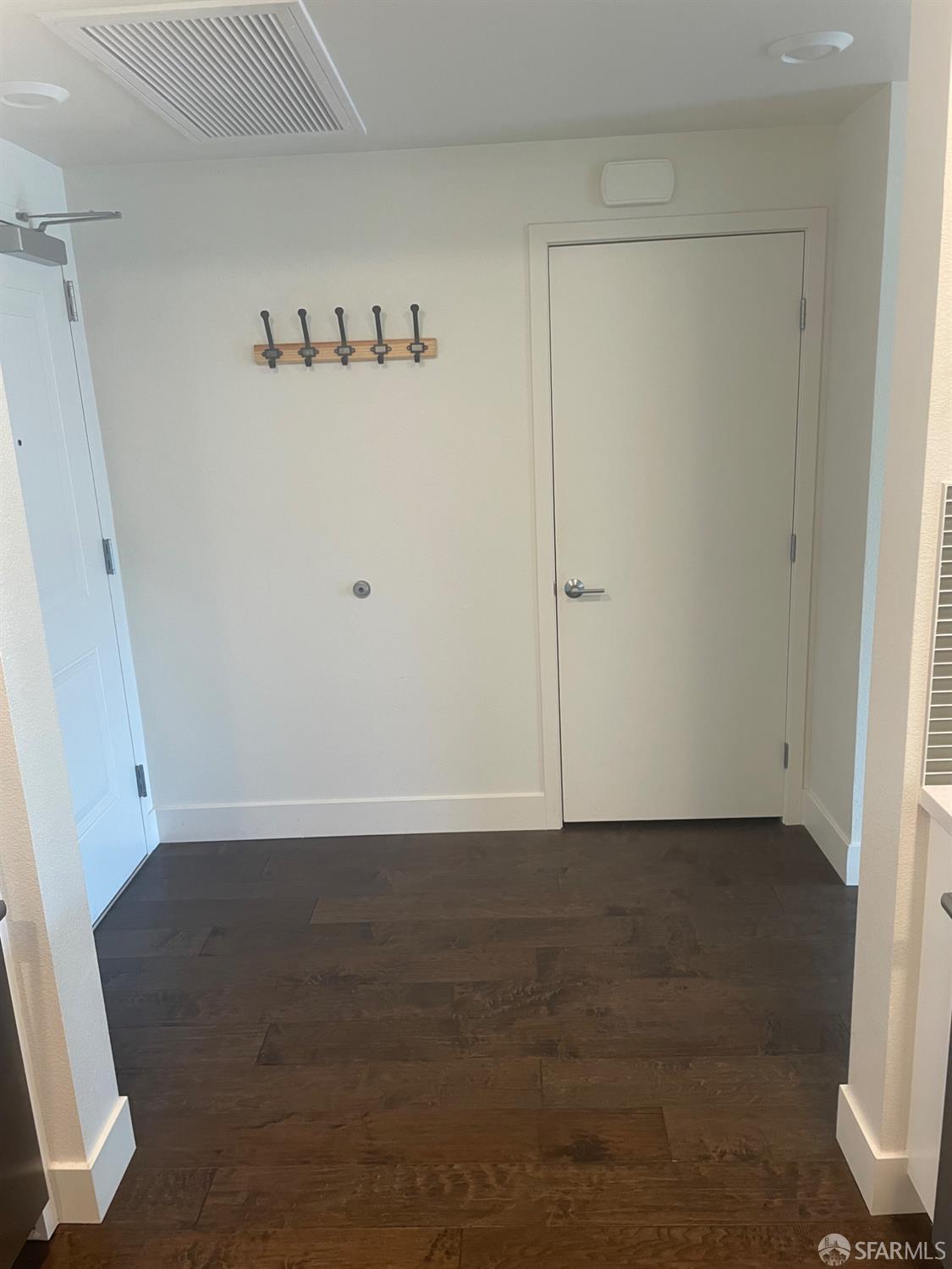 Detail Gallery Image 23 of 30 For 657 Walnut Ave #522,  San Carlos,  CA 94070 - 1 Beds | 1 Baths