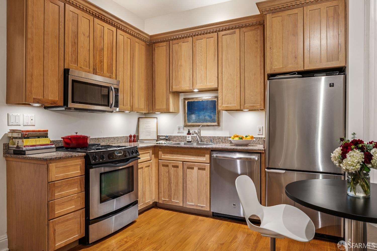 Detail Gallery Image 8 of 15 For 1819 Lyon St #1,  San Francisco,  CA 94115 - 1 Beds | 1 Baths