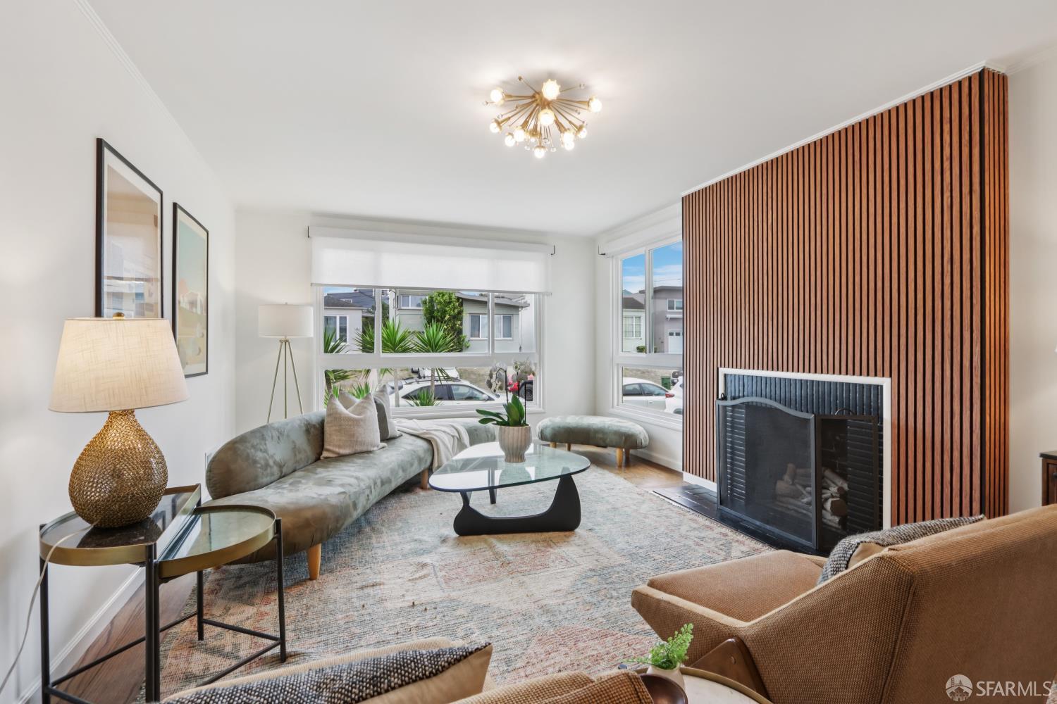 Detail Gallery Image 4 of 34 For 41 Lakewood Dr, Daly City,  CA 94015 - 4 Beds | 3 Baths