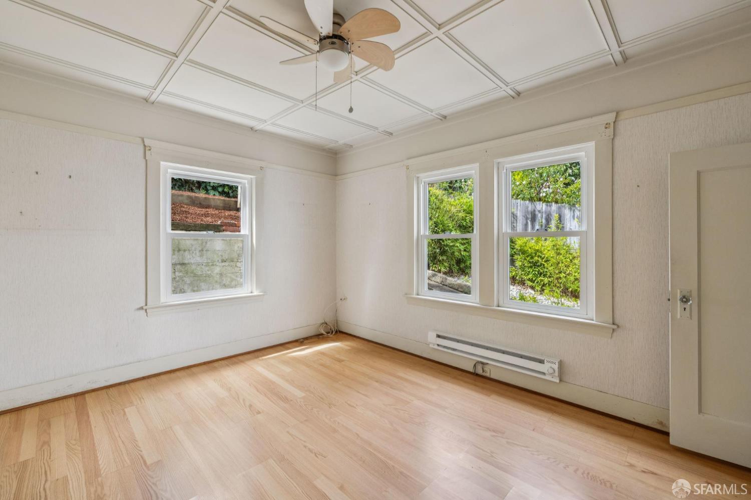 Detail Gallery Image 18 of 40 For 212 Hoffman Ave, San Francisco,  CA 94114 - 5 Beds | 2 Baths