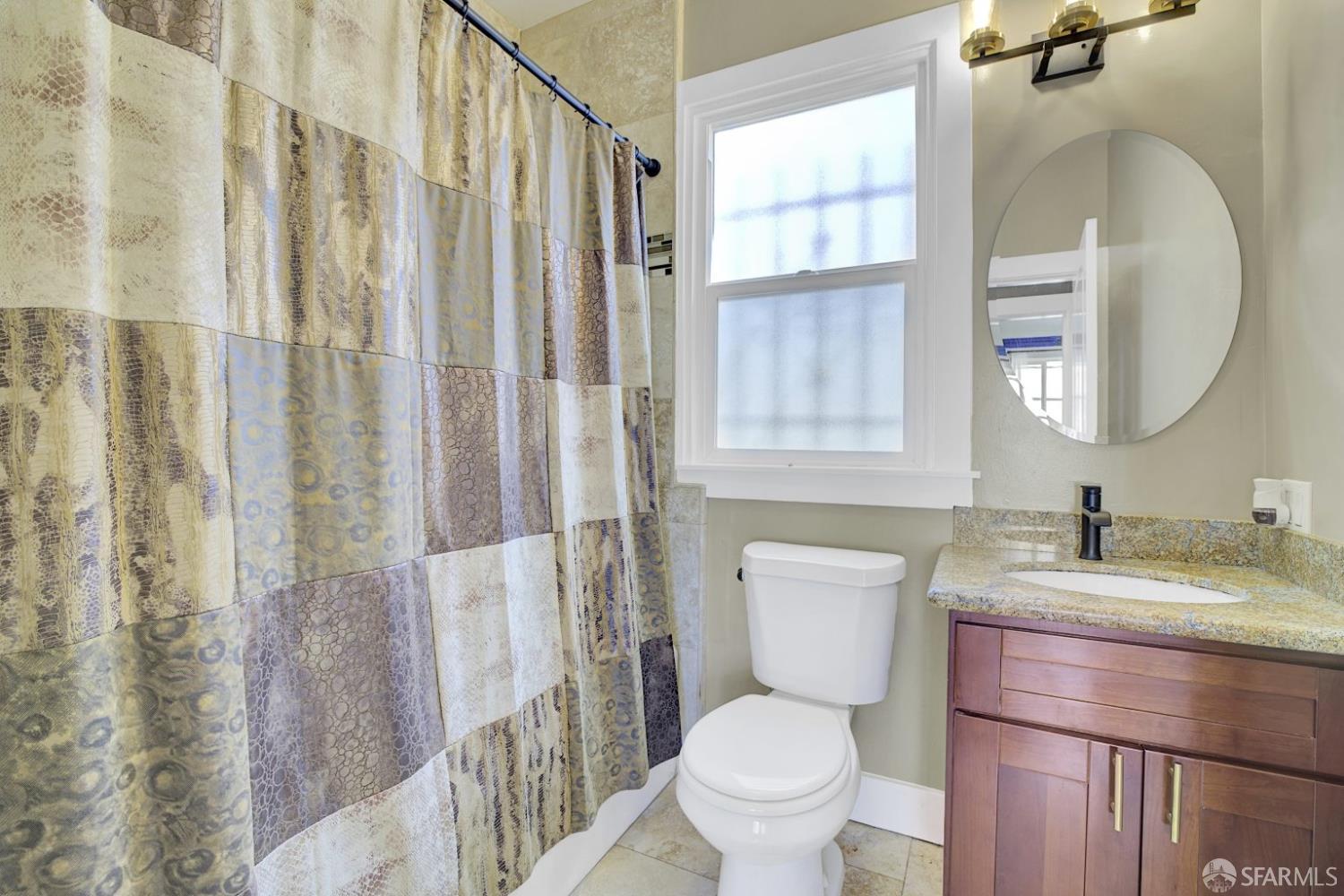 Detail Gallery Image 8 of 46 For 1298 Revere Ave, San Francisco,  CA 94124 - 3 Beds | 1 Baths
