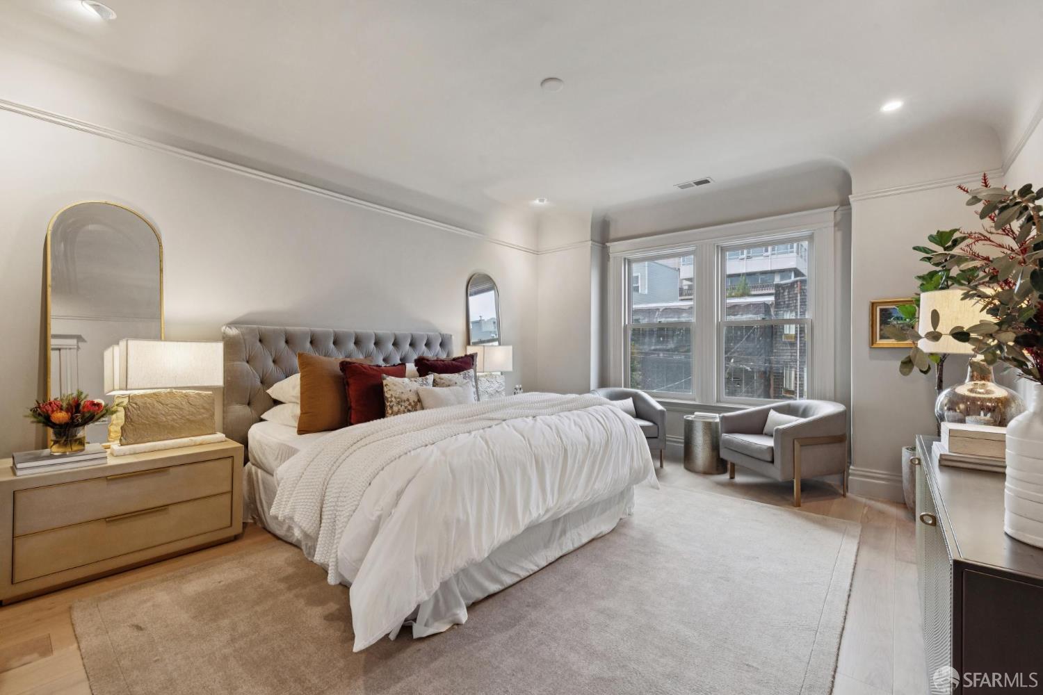 Detail Gallery Image 3 of 15 For 2137 Grove St, San Francisco,  CA 94117 - 4 Beds | 2 Baths