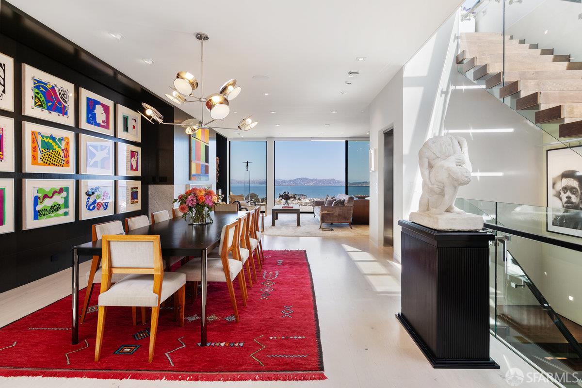 Detail Gallery Image 13 of 61 For 2833 Vallejo St, San Francisco,  CA 94123 - 5 Beds | 6/1 Baths