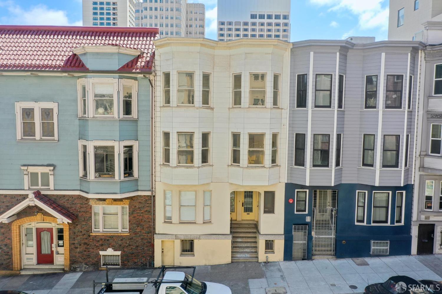 761 Pine Street