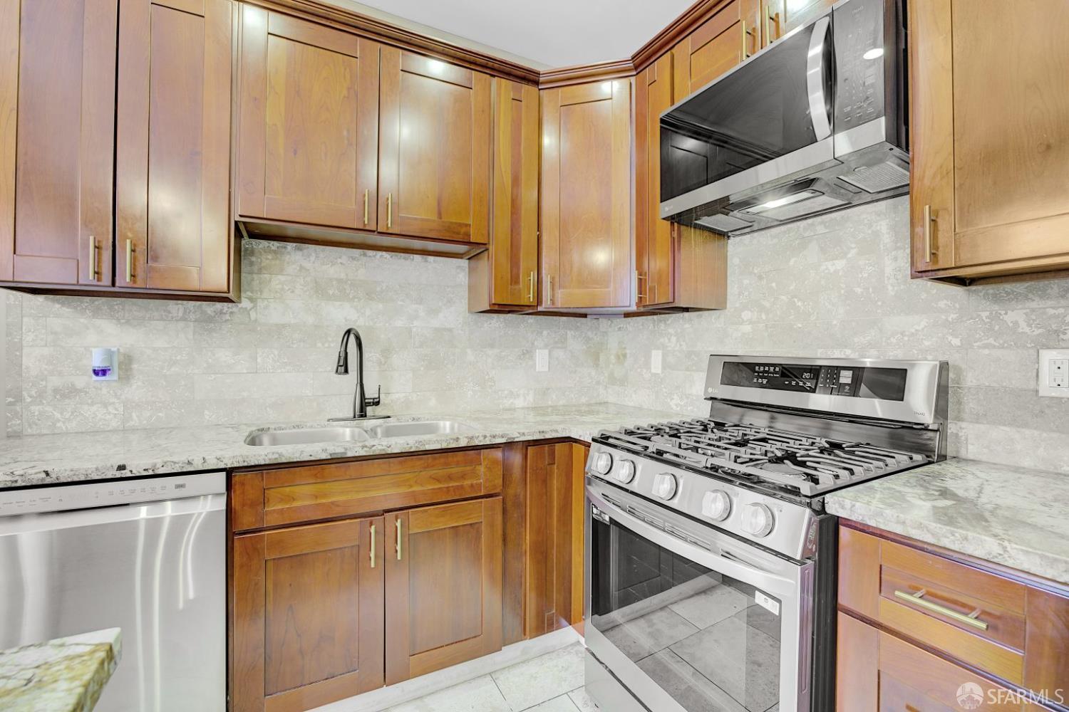 Detail Gallery Image 34 of 46 For 1298 Revere Ave, San Francisco,  CA 94124 - 3 Beds | 1 Baths