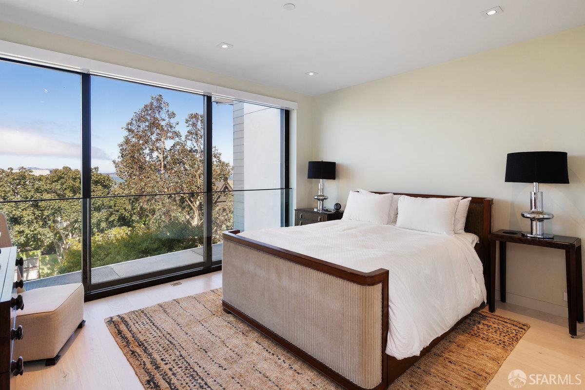 Detail Gallery Image 30 of 61 For 2833 Vallejo St, San Francisco,  CA 94123 - 5 Beds | 6/1 Baths