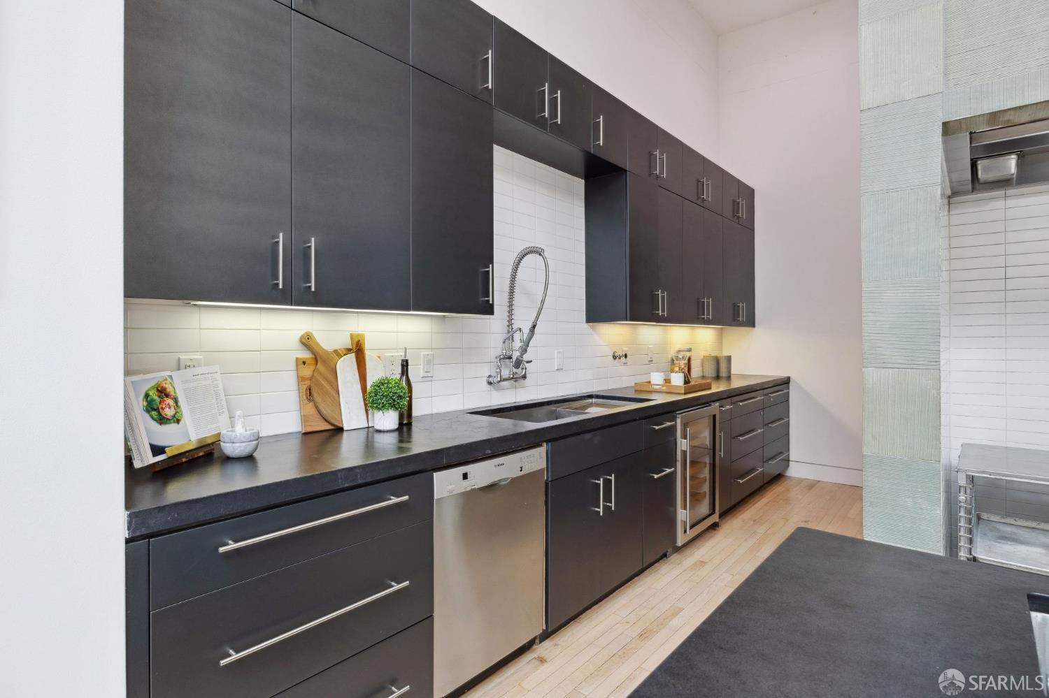 Detail Gallery Image 20 of 80 For 2232 Bush St, San Francisco,  CA 94115 - 3 Beds | 3/1 Baths