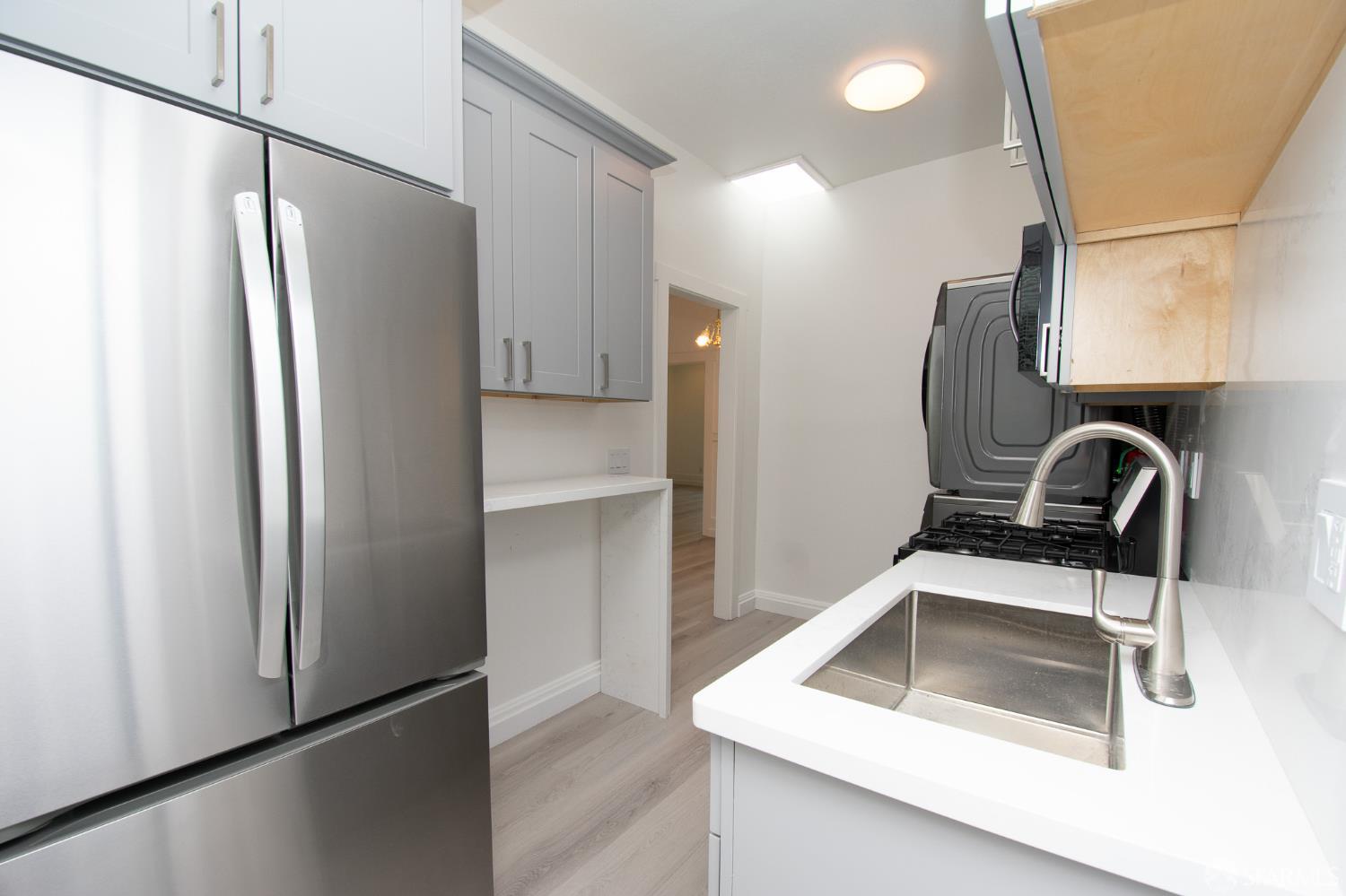 Detail Gallery Image 4 of 9 For 2823 Golden Gate Ave, San Francisco,  CA 94118 - 2 Beds | 1 Baths