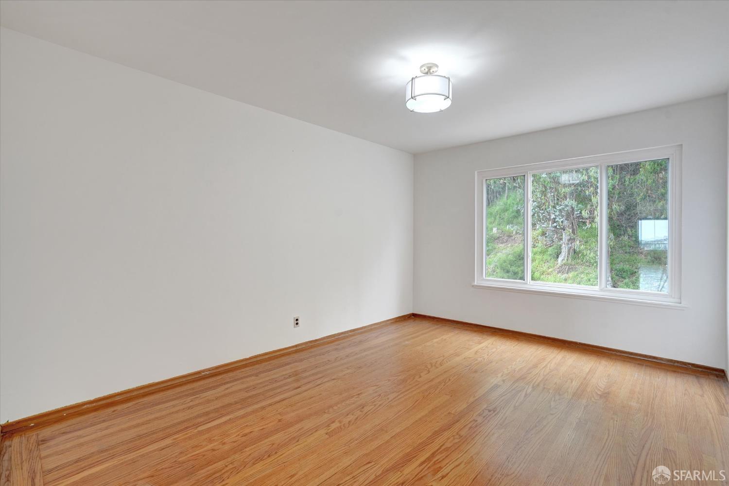Detail Gallery Image 27 of 46 For 77 Crestmont Dr, San Francisco,  CA 94131 - 2 Beds | 2 Baths