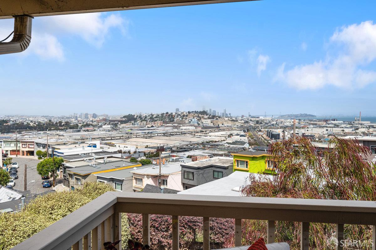Detail Gallery Image 10 of 50 For 200 Bayview Cir, San Francisco,  CA 94124 - 3 Beds | 2/1 Baths