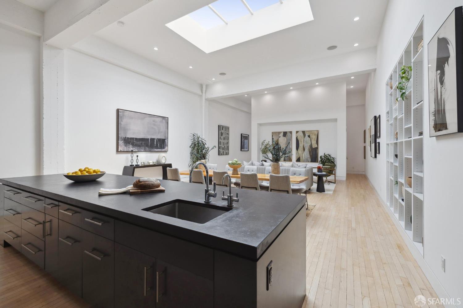 Detail Gallery Image 9 of 80 For 2232 Bush St, San Francisco,  CA 94115 - 3 Beds | 3/1 Baths