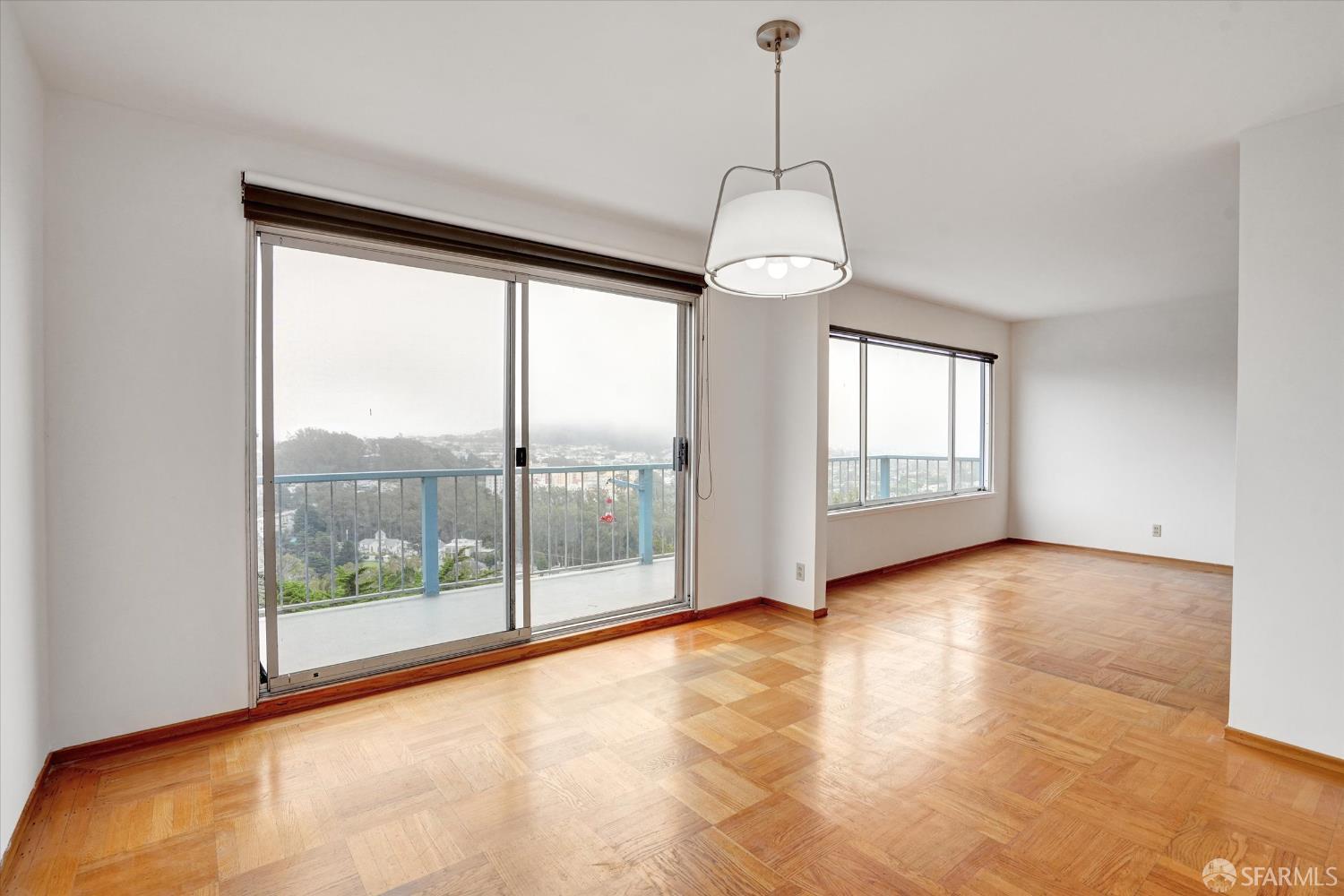 Detail Gallery Image 11 of 46 For 77 Crestmont Dr, San Francisco,  CA 94131 - 2 Beds | 2 Baths