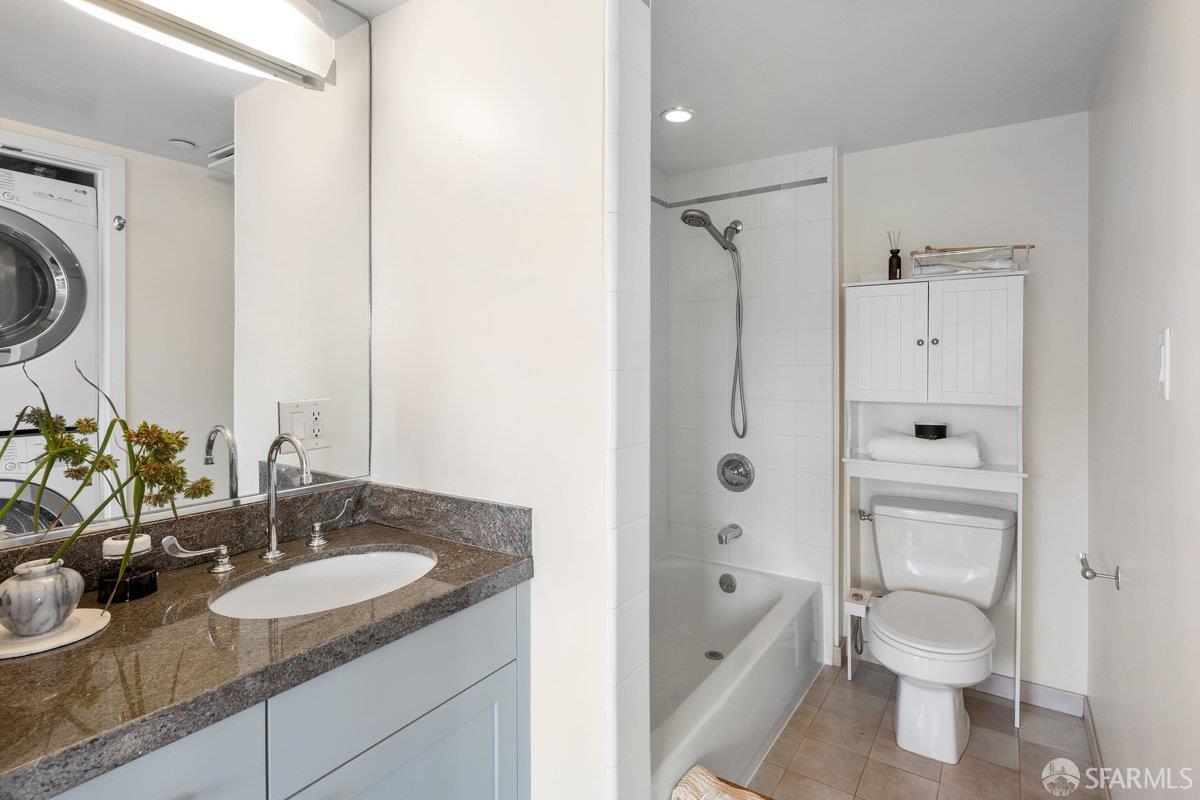 Photo #21: 425071260 Listing: Photo #21