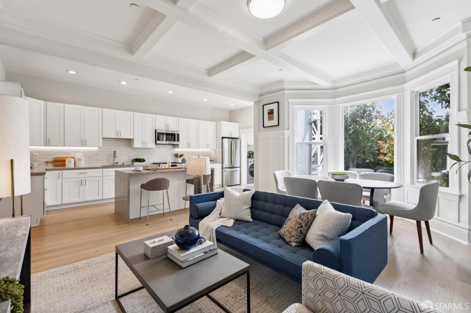 Photo #2: 425073655 Listing 