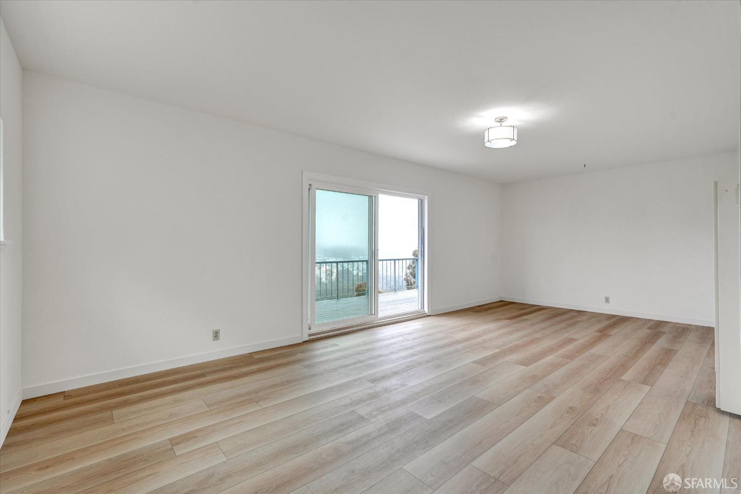 Detail Gallery Image 30 of 46 For 77 Crestmont Dr, San Francisco,  CA 94131 - 2 Beds | 2 Baths