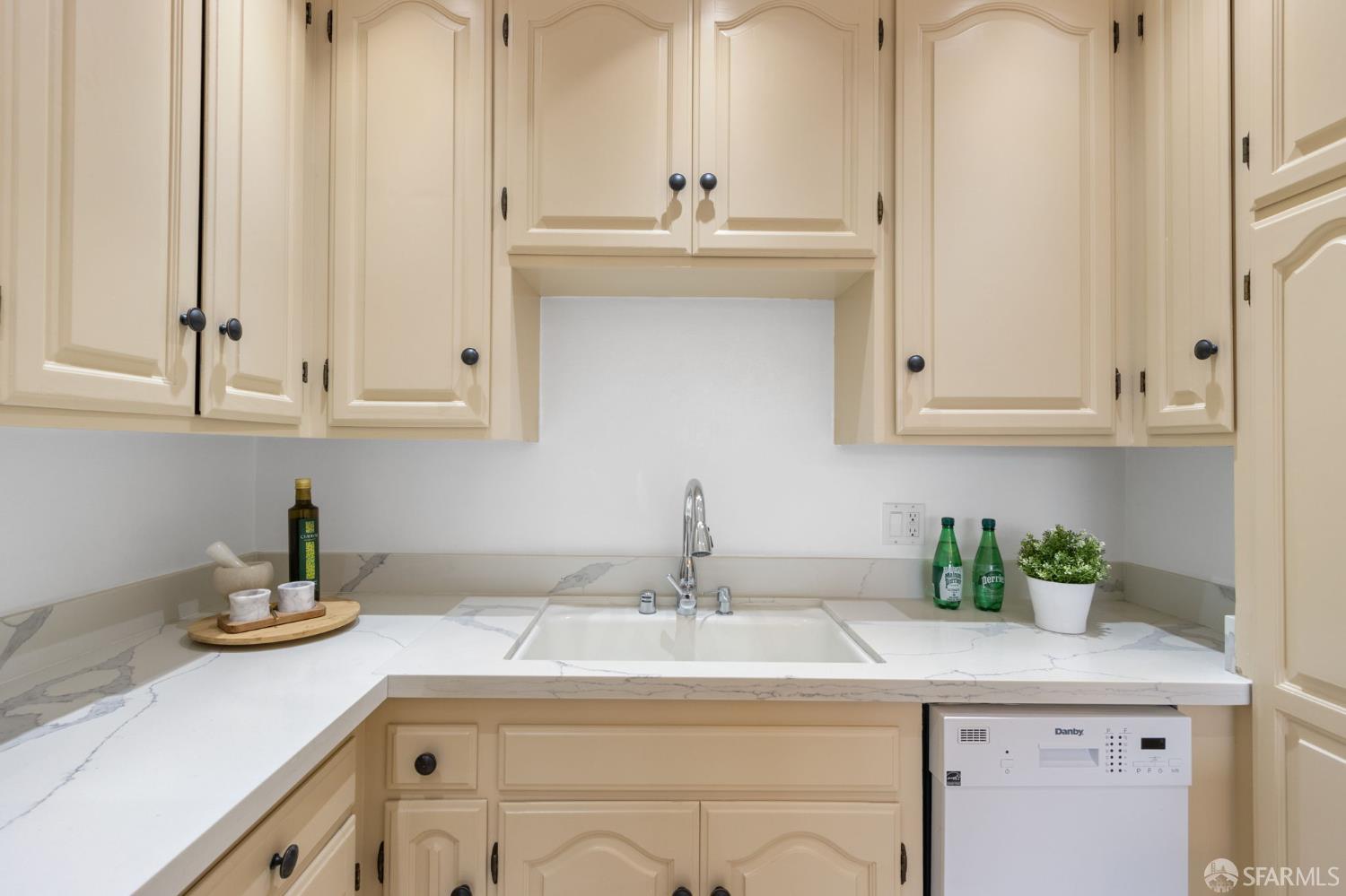Detail Gallery Image 18 of 51 For 494 La Grande Ave, San Francisco,  CA 94112 - 3 Beds | 1 Baths