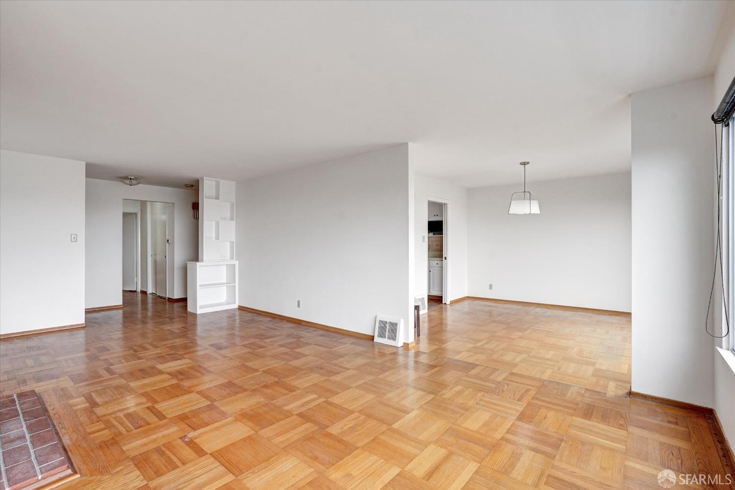 Detail Gallery Image 9 of 46 For 77 Crestmont Dr, San Francisco,  CA 94131 - 2 Beds | 2 Baths