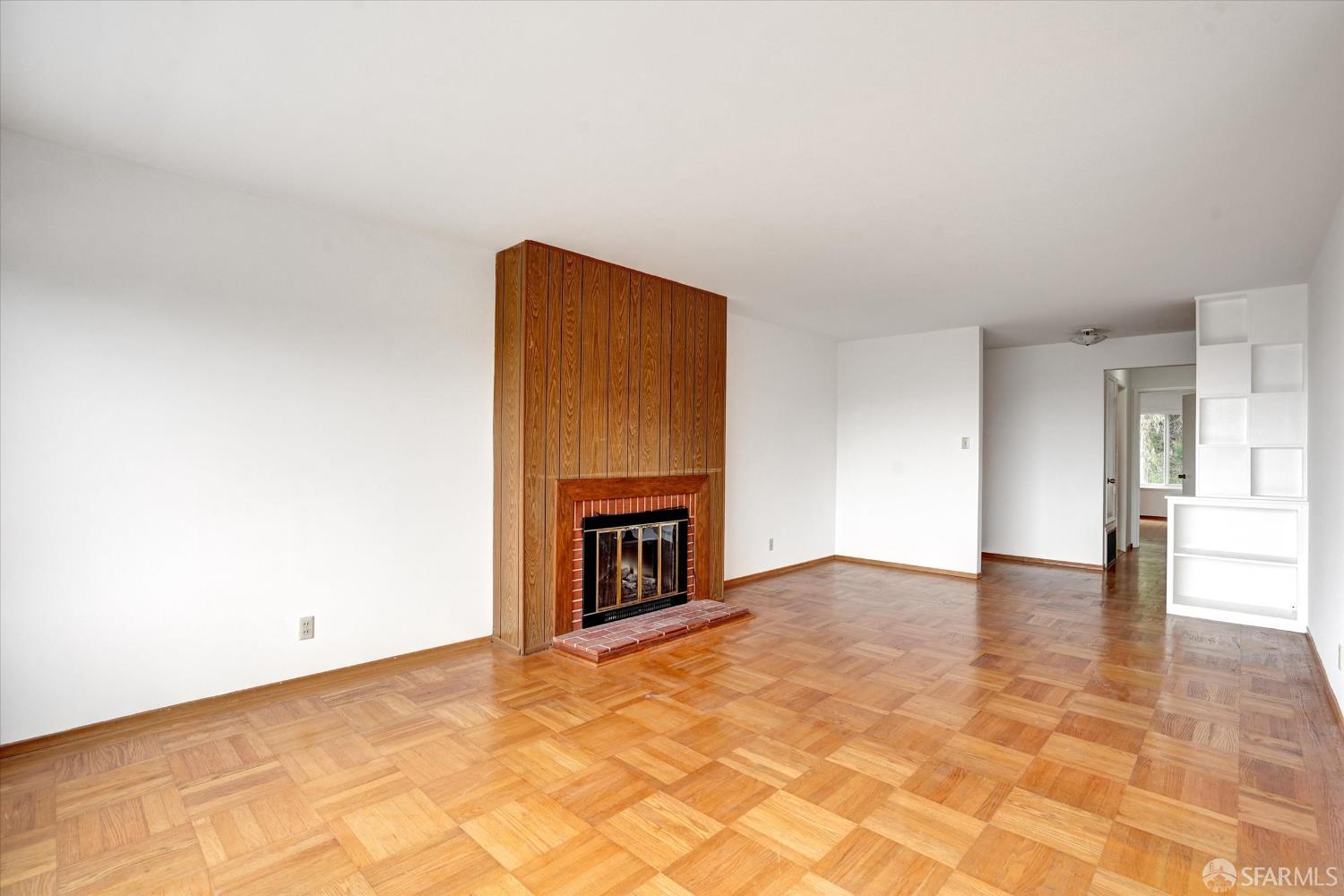 Detail Gallery Image 8 of 46 For 77 Crestmont Dr, San Francisco,  CA 94131 - 2 Beds | 2 Baths