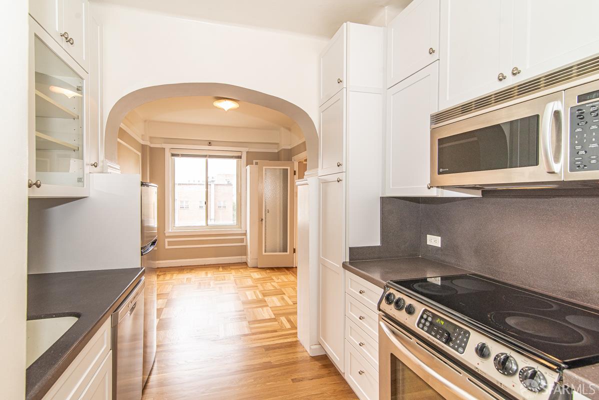Photo #11: 425064461 Listing: Photo #11