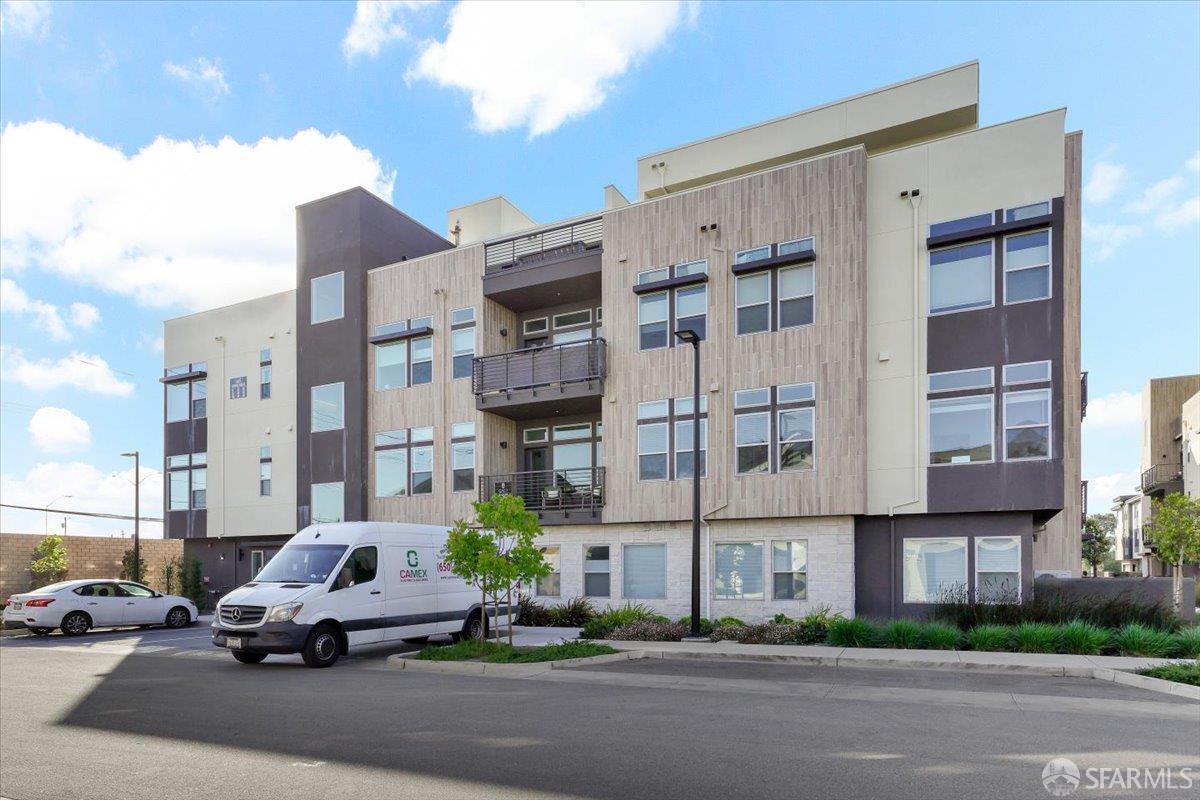 Detail Gallery Image 44 of 59 For 210 Waters Park Cir #204,  San Mateo,  CA 94403 - 3 Beds | 2 Baths